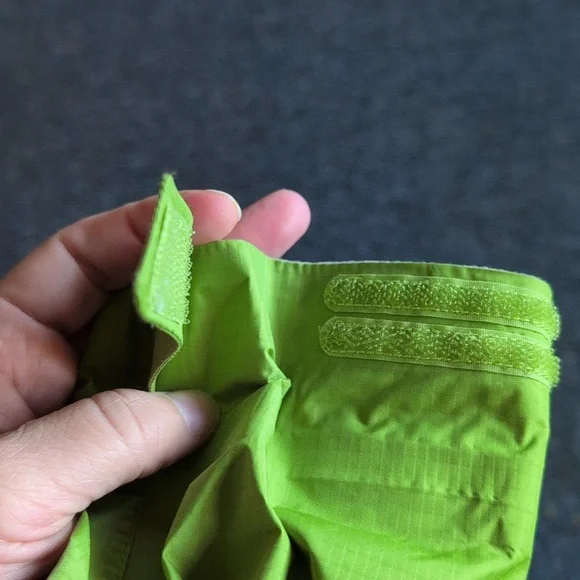 Marmot Women's Rain Jacket - Picture 3 of 6